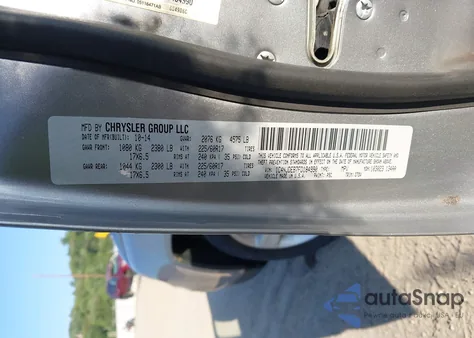 2015 Jeep Compass Latitude z USA, uszkodzony, nr VIN 1C4NJDEB7FD184990